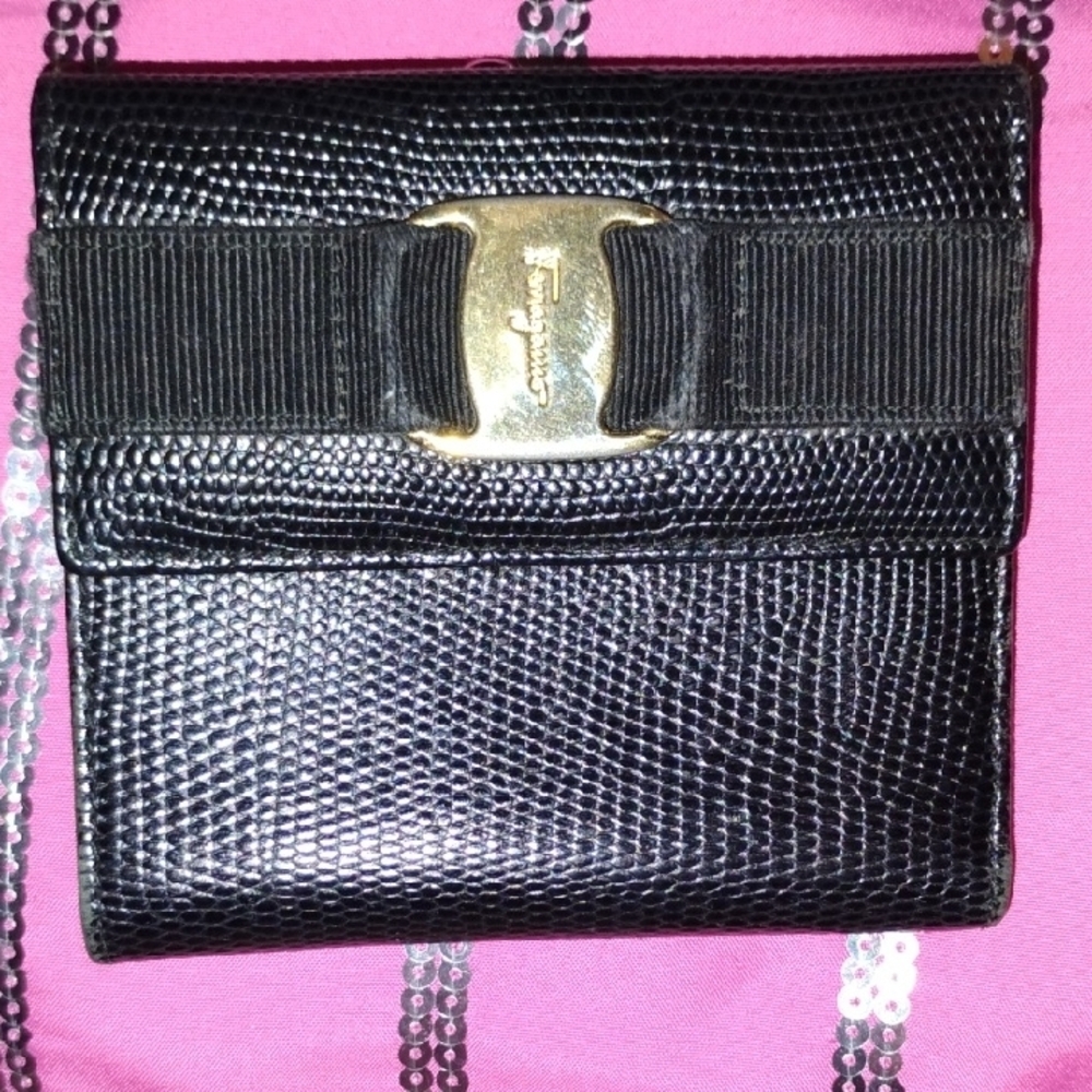 Black Textured Women's Wallet